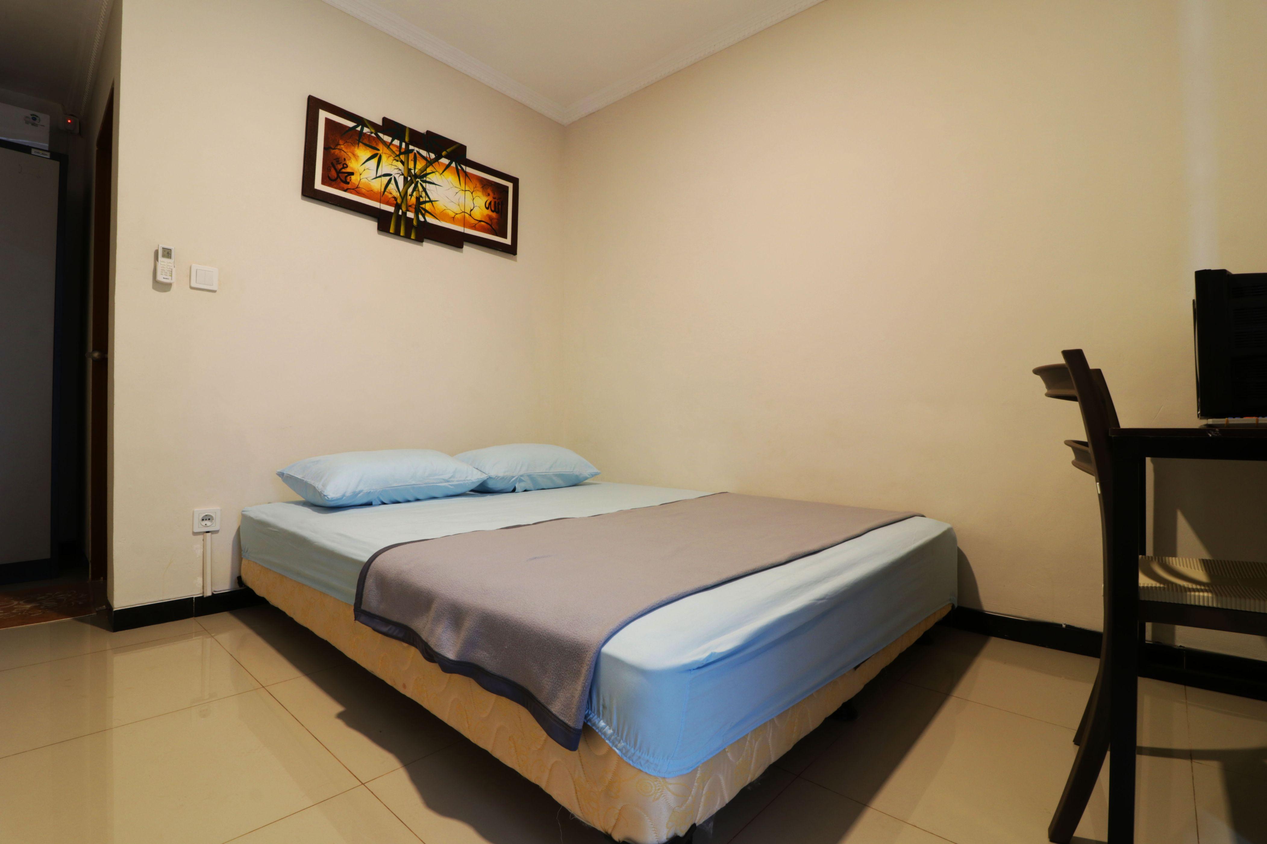 Wisma Surya Hotel Bekasi Bagian luar foto